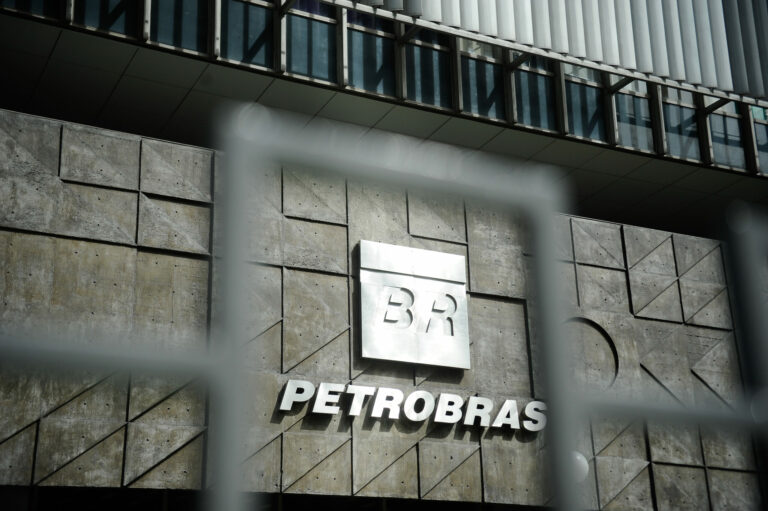 Veja como bancos orientam investimento na Petrobras após mudança em dividendo