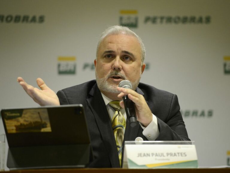 Petrobras confirma que Conselho aprovou demissão de Prates