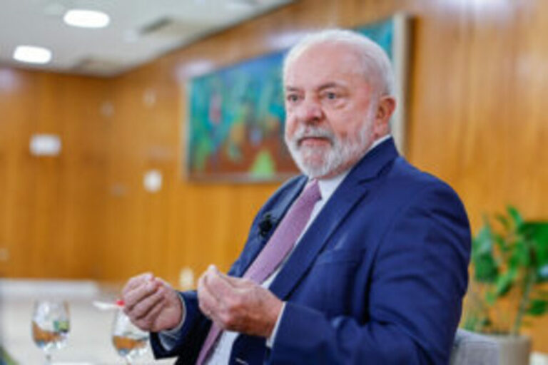 Taxação de sites chineses deve ser vetada, diz Lula