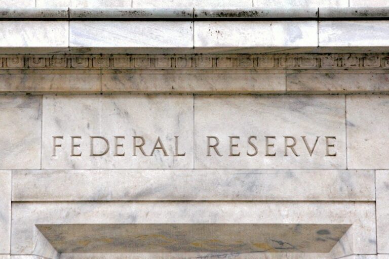 Índice favorito do Fed, PCE sobe moderadamente em junho